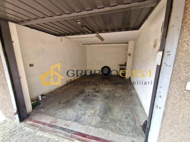 Box in vendita a Brugherio, Lombardia