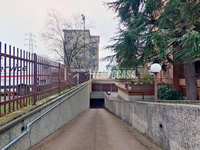 Box in vendita a Moncucco, Brugherio