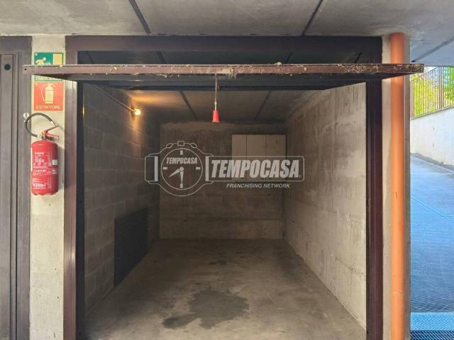 Box in vendita a Brugherio, Monza-brianza