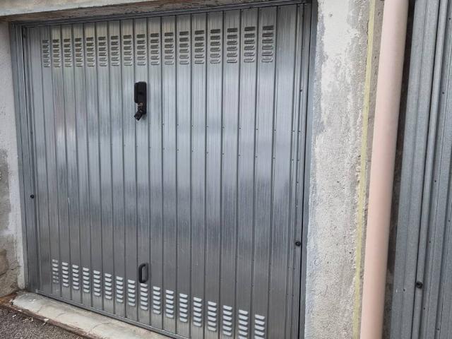 Box in vendita a Baraggia, Brugherio