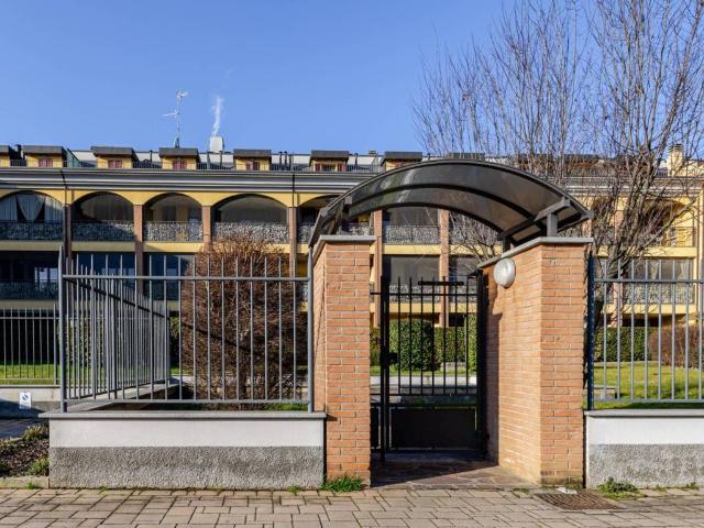 Box in vendita a Moncucco, Brugherio