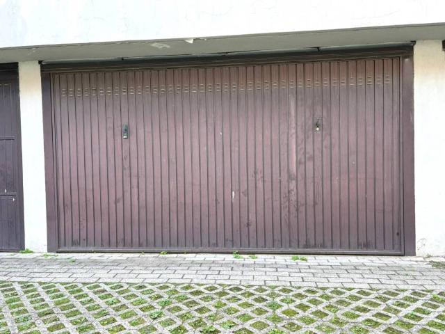 Box in vendita a Brugherio, Lombardia