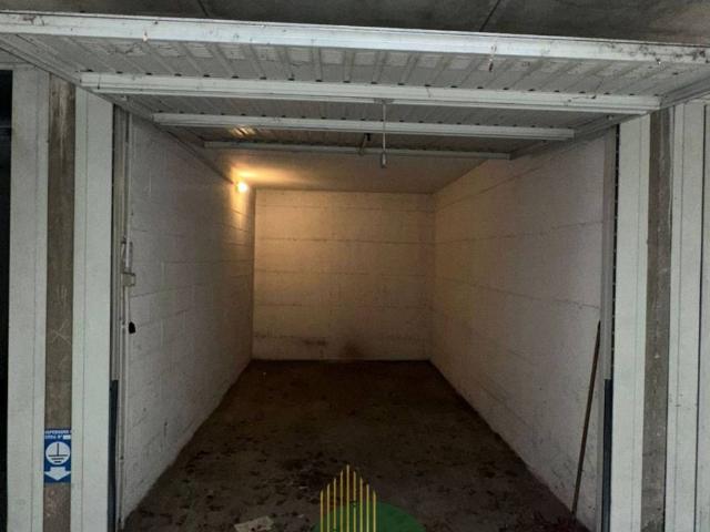 Box in vendita a Moncucco, Brugherio