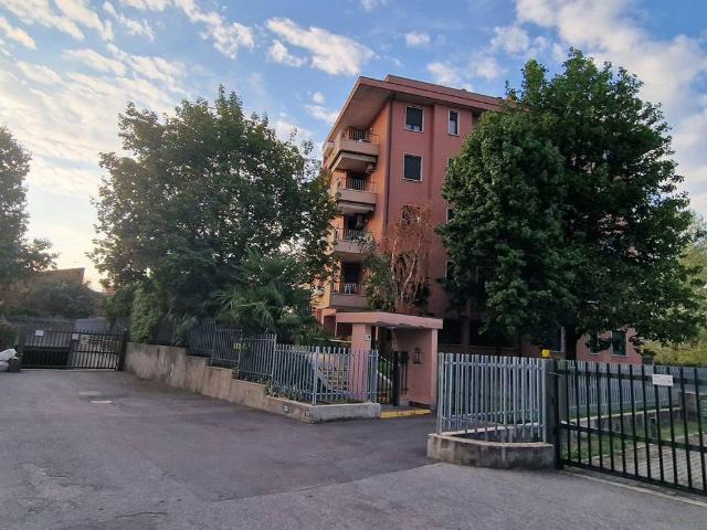 Box in vendita a Brugherio, Lombardia