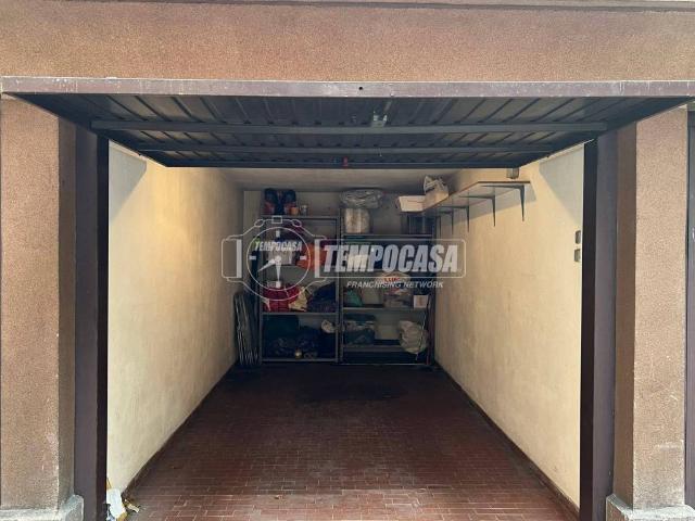 Box in vendita a Moncucco, Brugherio