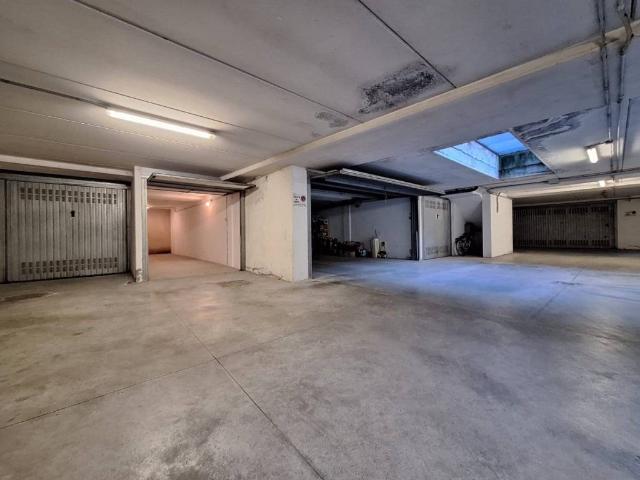 Box in vendita a Brusaporto, Lombardia