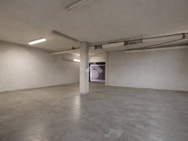 Box in vendita a Bulciago, Lombardia
