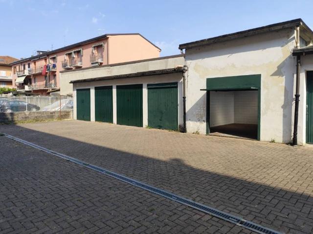 Box in vendita a Bussero, Lombardia
