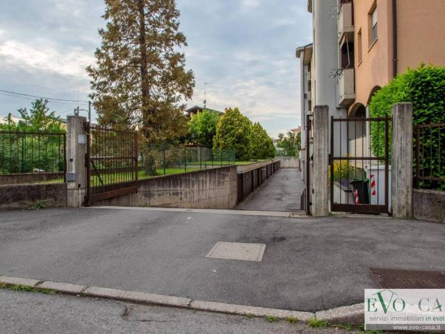 Box in vendita a Busto Arsizio, Lombardia