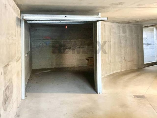 Box in vendita a Busto Arsizio, Lombardia