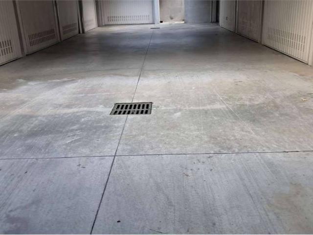 Box in vendita a Busto Garolfo, Lombardia