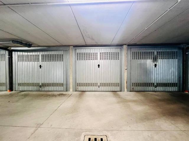 Box in vendita a Cabiate, Lombardia