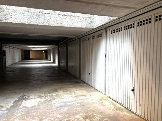 Box in vendita a Cabiate, Lombardia