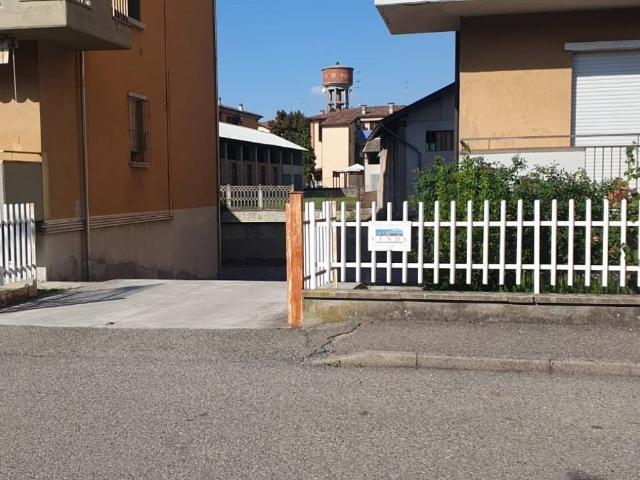 Box in vendita a Campo Matto, Cadeo