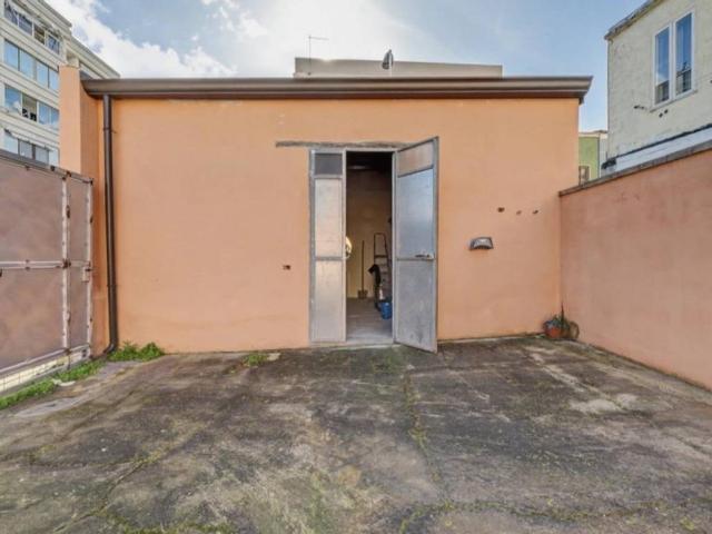 Box in vendita a Sant'Avendrace-Santa Gilla, Cagliari