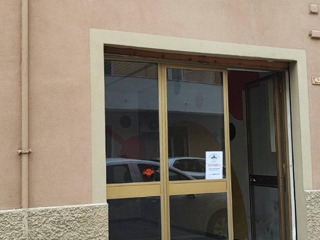 Box in vendita a Is Mirrionis, Cagliari