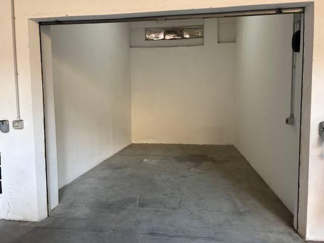 Box in vendita a Is Mirrionis, Cagliari