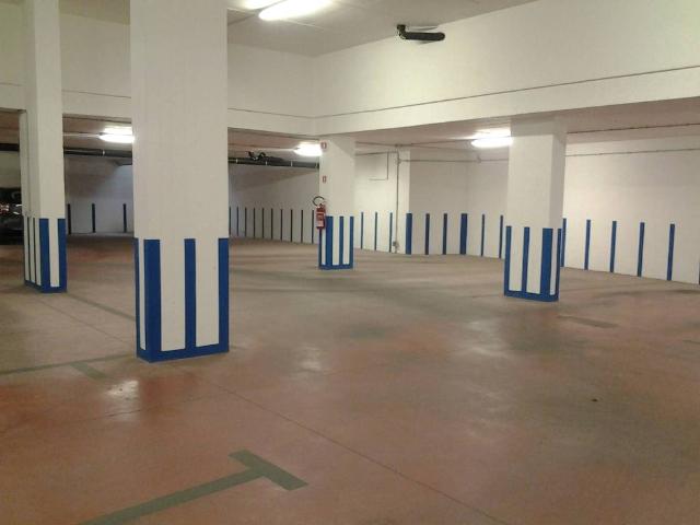 Box in vendita a Bonaria, Cagliari