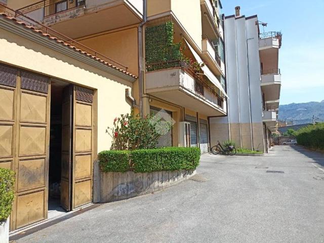 Box in vendita a Calatabiano, Sicilia
