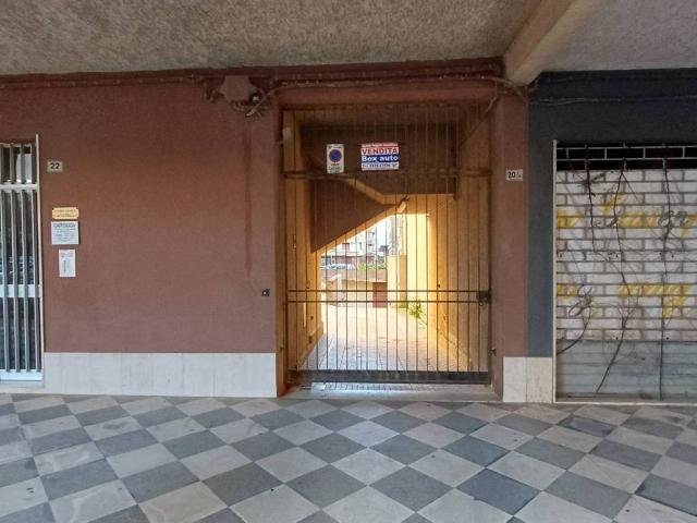 Box in vendita a Caltagirone, Sicilia