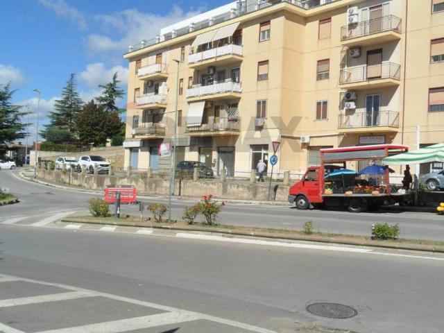 Box in vendita a Caltanissetta, Sicilia