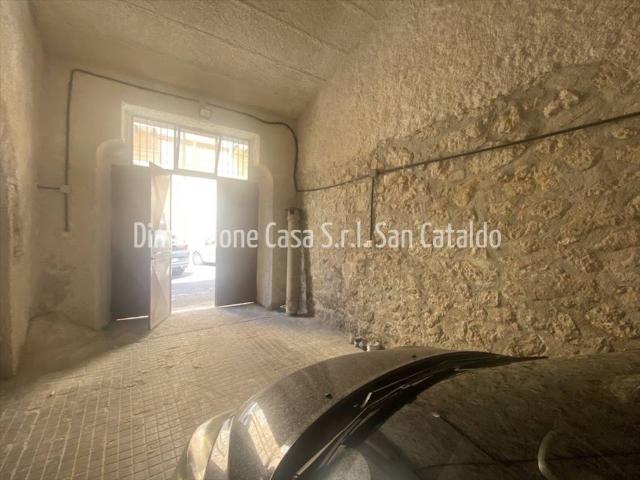 Box in vendita a Quartiere Provvidenza, Caltanissetta