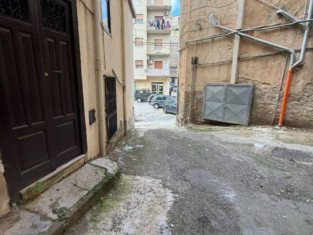 Box in vendita a Quartiere Provvidenza, Caltanissetta
