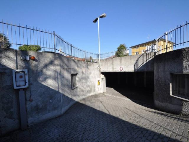 Box in vendita a Calusco D'adda, Lombardia