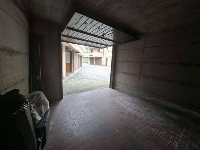 Box in vendita a Calusco D'adda, Lombardia