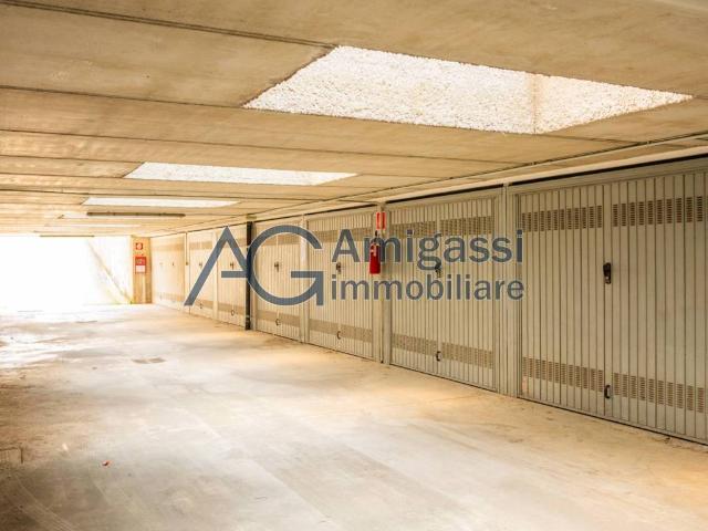 Box in vendita a Calusco D'adda, Lombardia