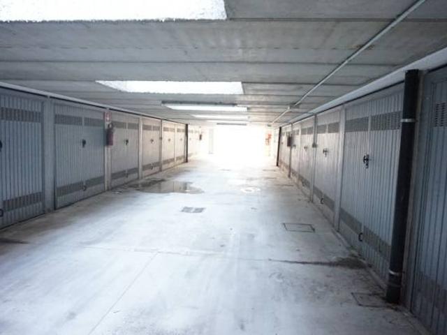 Box in vendita a Calusco D'adda, Lombardia