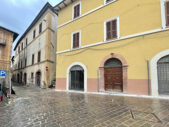 Box in vendita a Marche, Macerata