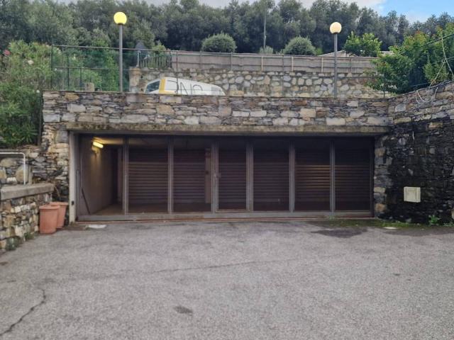 Box in vendita a Migliaro, Camogli