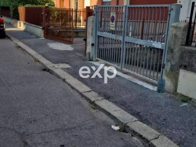 Box in vendita a San Martino, Campi Bisenzio