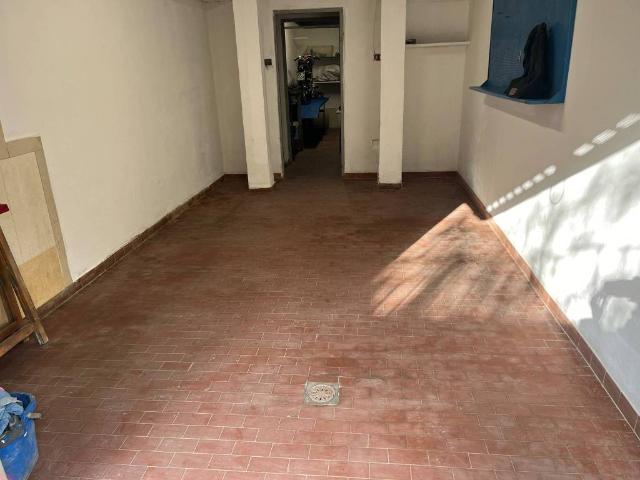 Box in vendita a San Martino, Campi Bisenzio