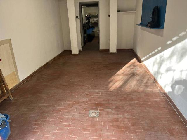 Box in vendita a San Martino, Campi Bisenzio