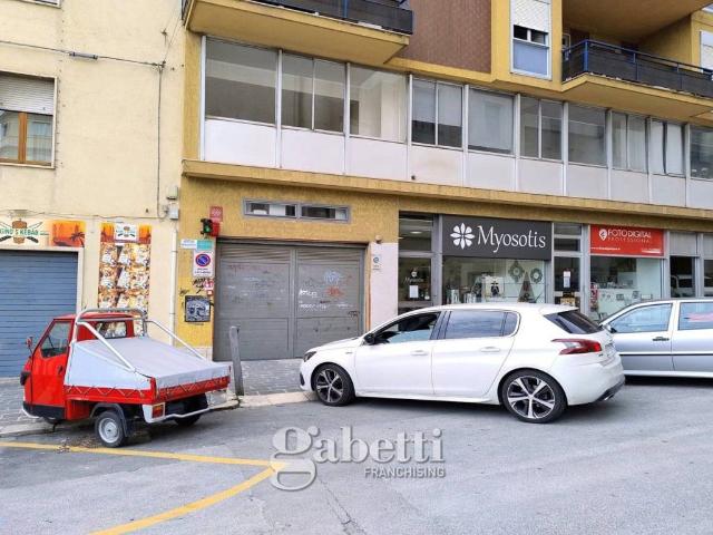 Box in vendita a Campobasso, Molise