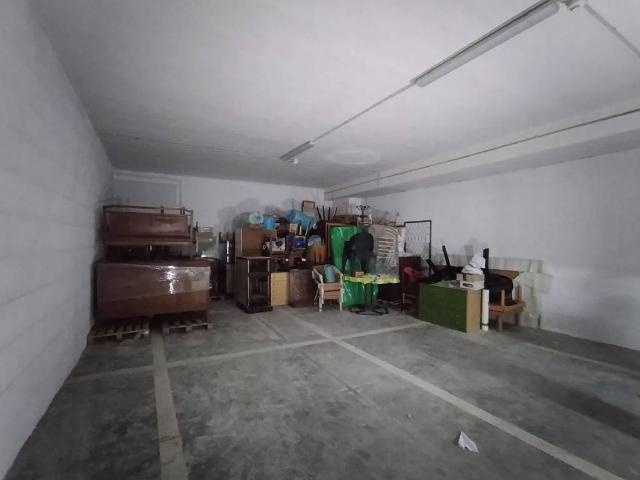 Box in vendita a Campobasso, Molise