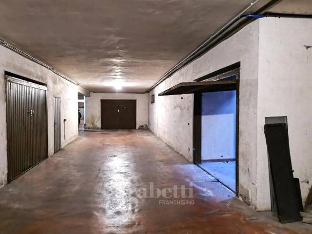 Box in vendita a Campobasso, Molise