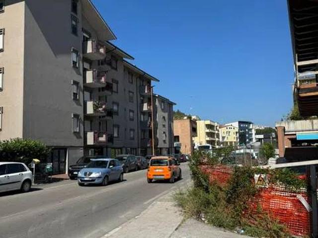 Box in vendita a Campobasso, Molise