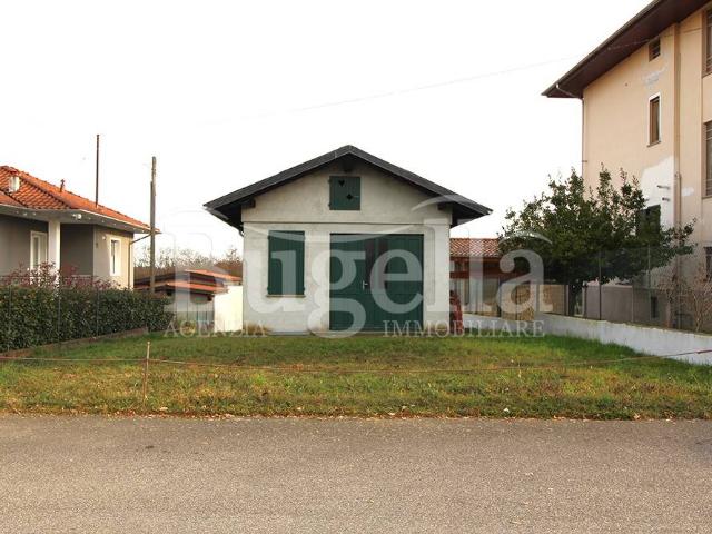 Box in vendita a Piemonte, Biella