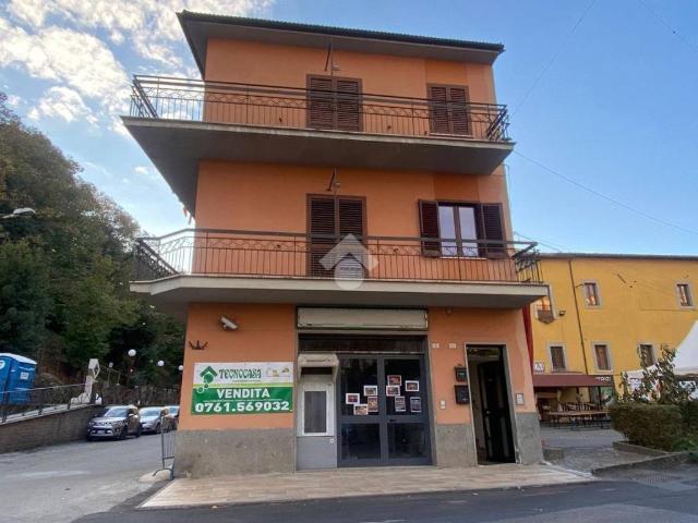 Box in vendita a Canepina, Lazio