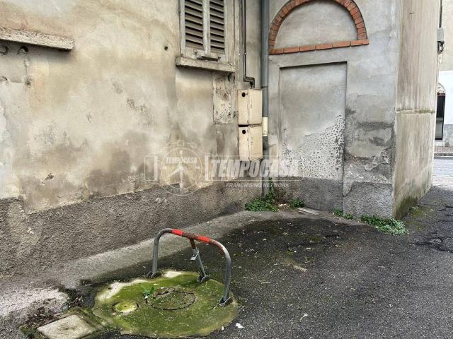 Box in vendita a Villaggio Trieste, Cantù