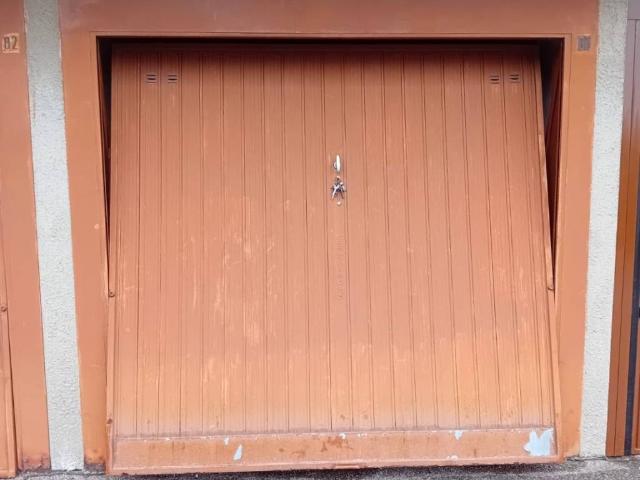 Box in vendita a Villaggio Trieste, Cantù