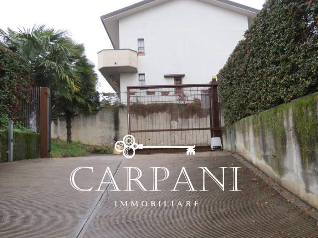 Box in vendita a Cantù, Lombardia