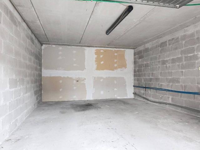 Box in vendita a Capriolo, Lombardia