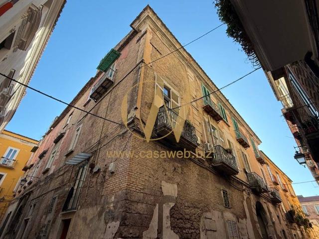 Box in vendita a Capua, Campania