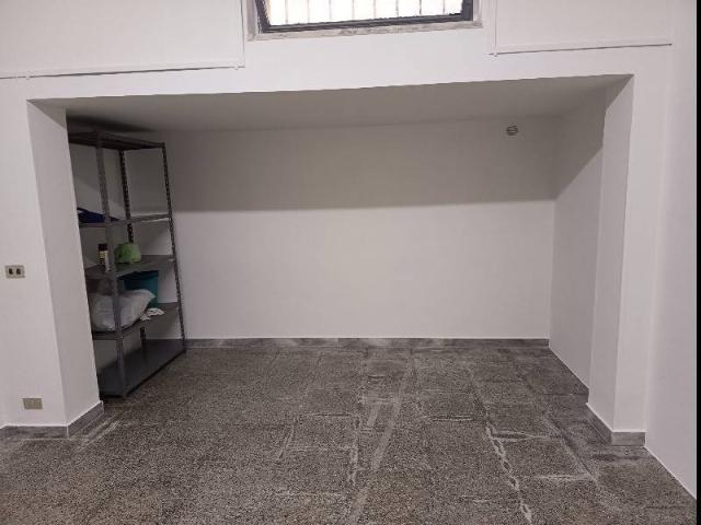 Box in vendita a Puglia, Bari