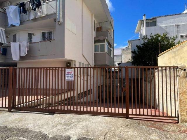 Box in vendita a Capurso, Bari