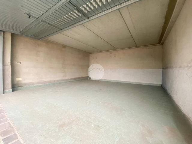 Box in vendita a Caravaggio, Lombardia